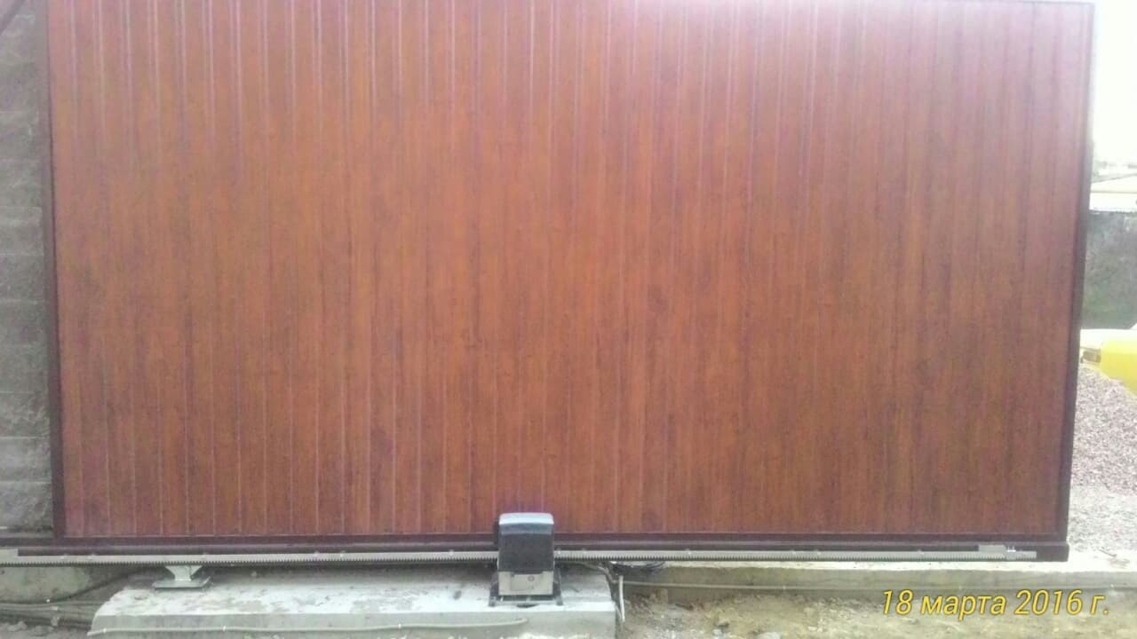 Профессиональная установка раздвижных ворот в Аксае сотрудниками компании ПКФ Автоматика. быстро, надежно, недорого. Звоните!