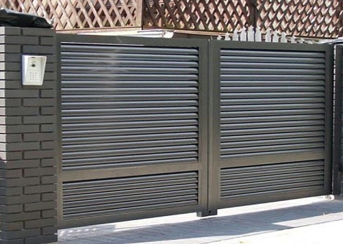 Распашные ворота жалюзи с типом заполнения Люкс 2500х1800 мм  в  Аксай! по низким ценам